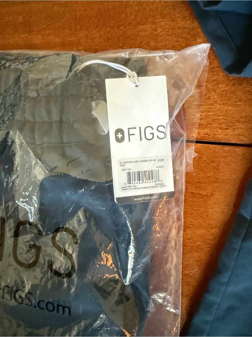 FIGS dark harbor Uman jogger Scrub Pants - FIGS Logo - Picture 2 of 2